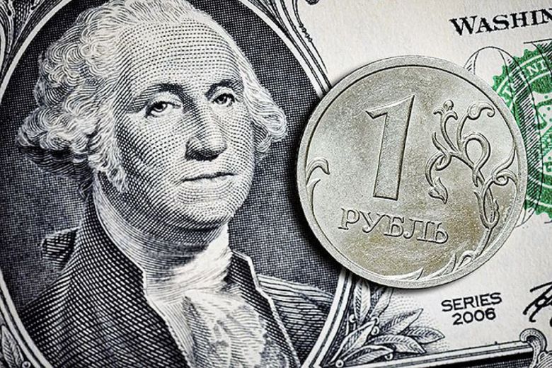 Слабый рубль поддерживает российскую торговлю сырьевыми товарами